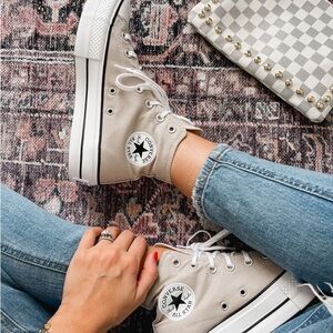 BEIGE/PINK HIGHTOP CONVERSE